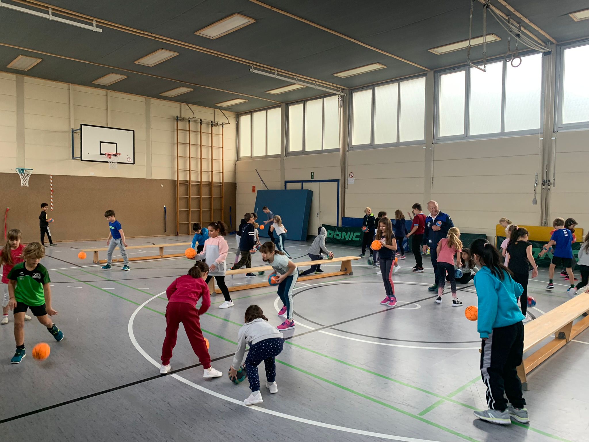 You are currently viewing <strong><u>Handball Grundschulaktionstag an der Karl-Gärtner-Schule in Delkenheim</u></strong>