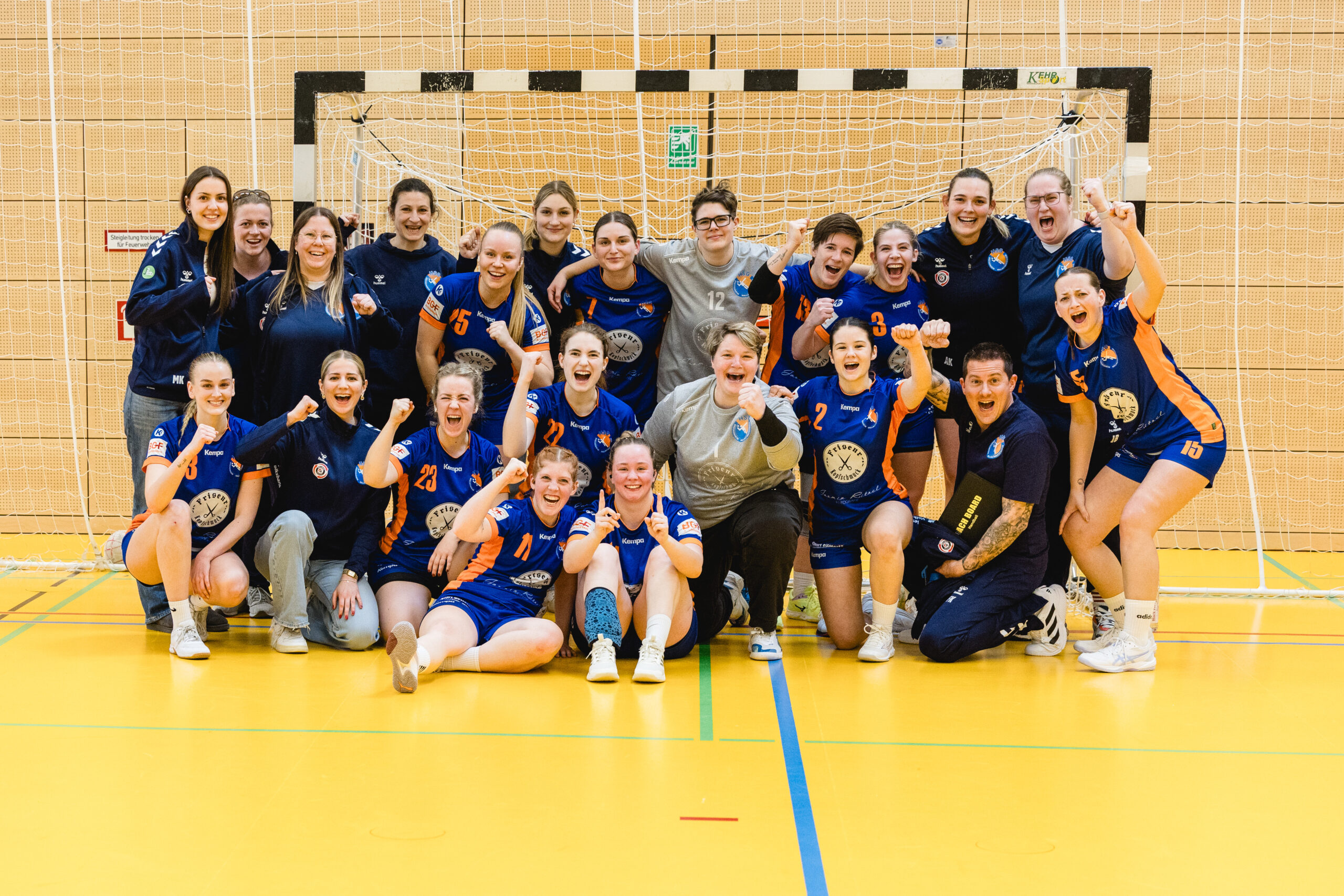 Du betrachtest gerade Sieg der Damen im Spitzenspiel