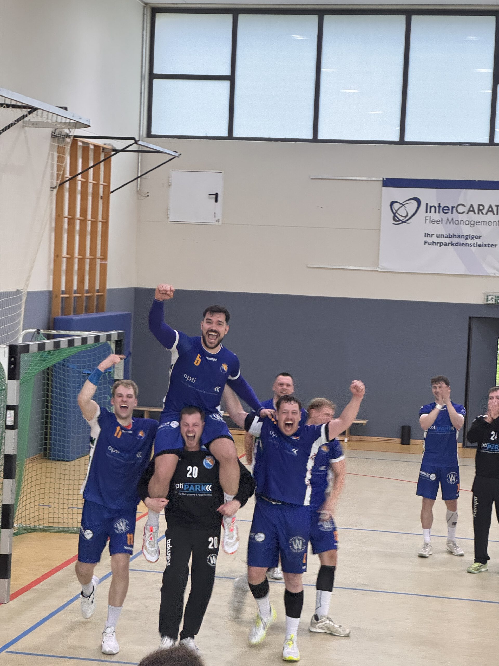 Du betrachtest gerade Eric Schaeffter trifft mit der Schlusssirene: Regio-Team gewinnt dramatisches Saisonfinale in Petterweil