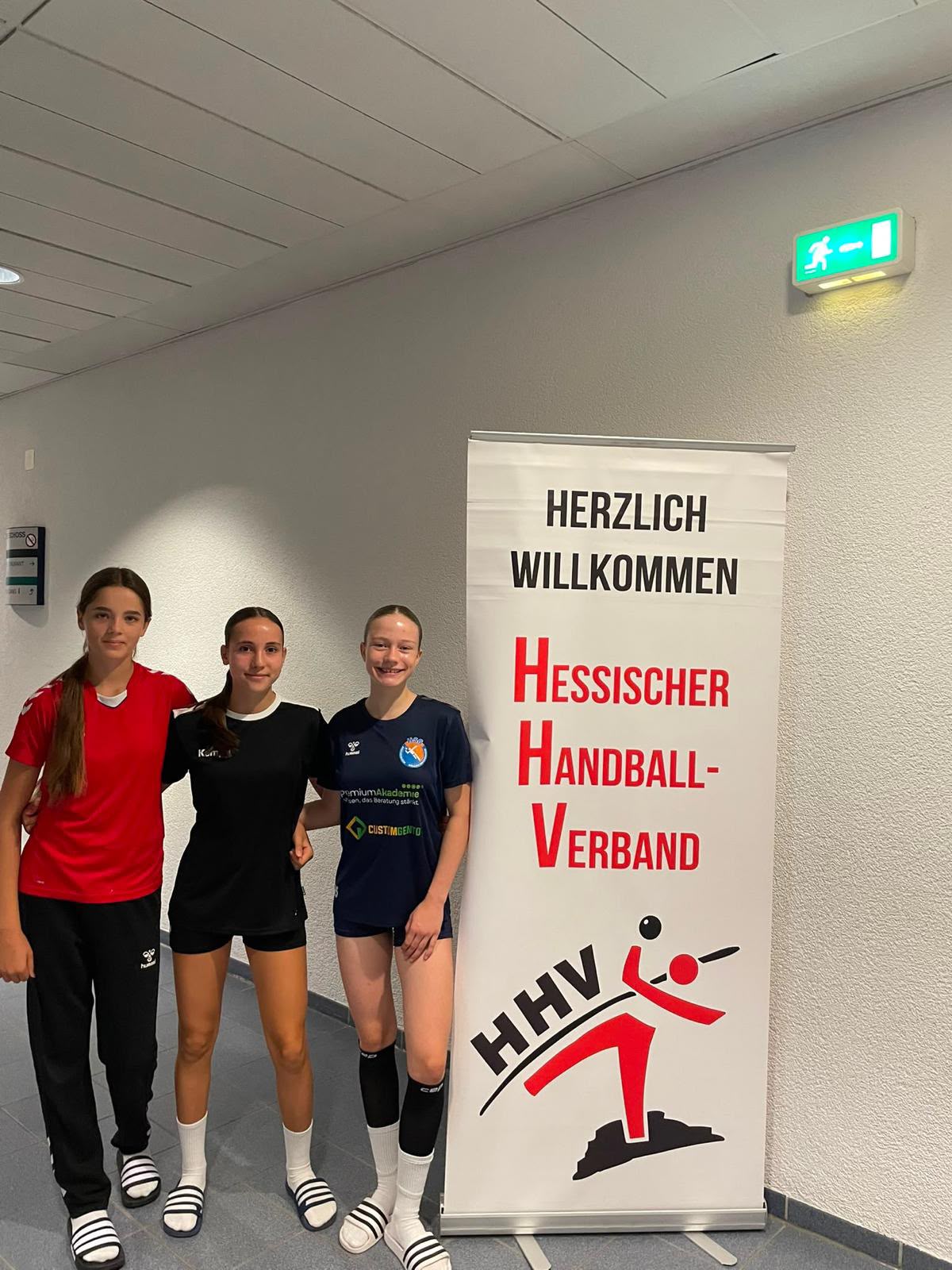 Du betrachtest gerade Sechs unserer Spielerinnen waren am Wochenende bei den Lehrgängen der Hessen-Auswahl im Landessportbund Frankfurt dabei! 💪🔥