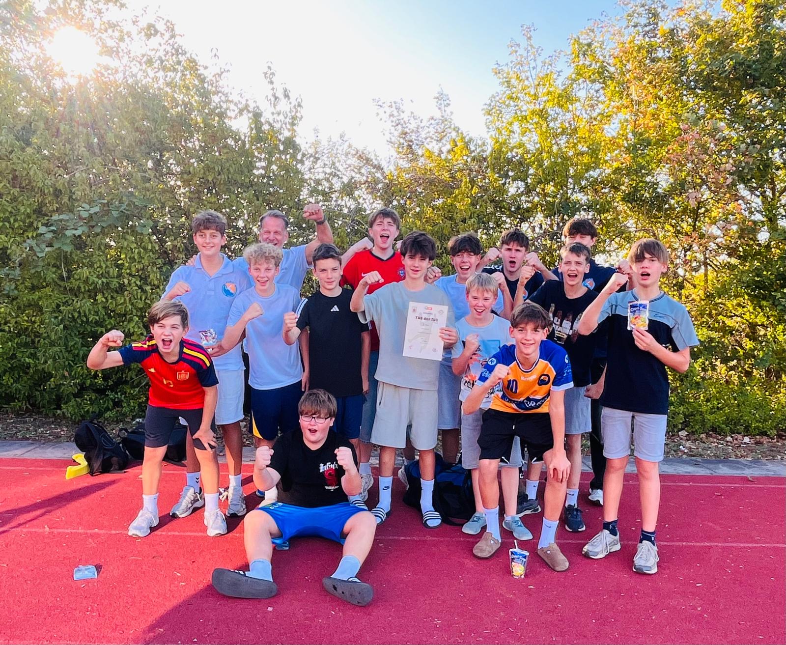 Du betrachtest gerade 🧡💙Starker 2. Platz der männlichen C-Jugend beim Turnier der JSG Mörfelden/Walldorf 🤾‍♂️